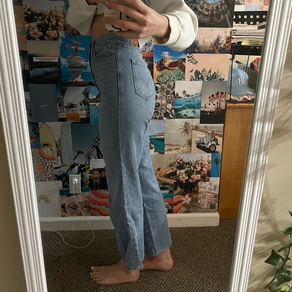 Levi’s High Waisted Straight Jeans